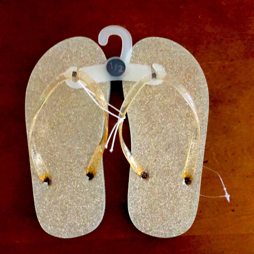 Girl’s Large size 1-2 silver gold sparkle flip flop sandals